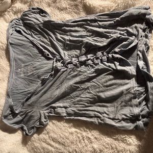 Short sleeve laced over shirt